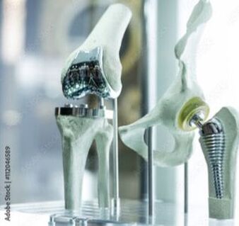 Critical cleaning of orthopaedic Implants